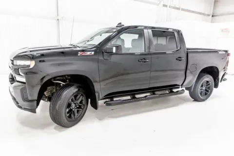 More photos of 2019 Chevrolet Silverado 1500 LT Trail Boss at Sign It Drive It, TX