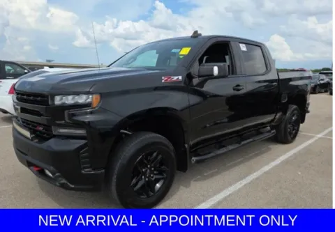 Black 2019 Chevrolet Silverado 1500 LT Trail Boss for sale in Denton, TX