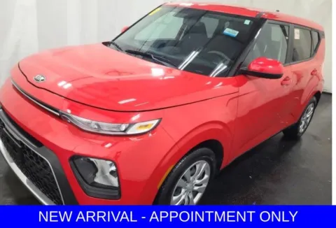 Red 2021 Kia Soul LX for sale in Denton, TX