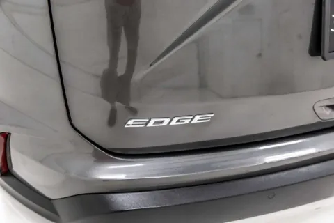 More photos of 2020 Ford Edge Titanium at Sign It Drive It, TX