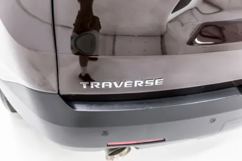 More photos of 2021 Chevrolet Traverse LT Leather at Sign It Drive It, TX