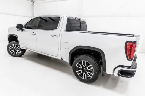 More photos of 2019 GMC Sierra 1500 SLT at Sign It Drive It, TX
