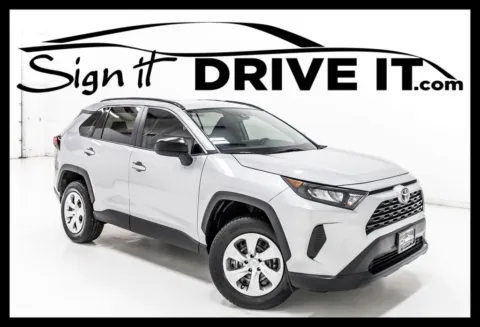 Silver 2019 Toyota RAV4 LE for sale in Denton, TX