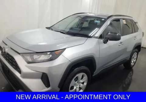 Silver 2019 Toyota RAV4 LE for sale in Denton, TX