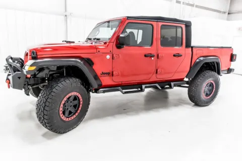 More photos of 2020 Jeep Gladiator Sport at Sign It Drive It, TX
