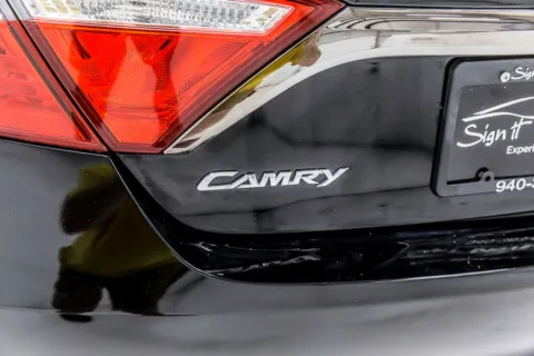 More photos of 2015 Toyota Camry SE at Sign It Drive It, TX