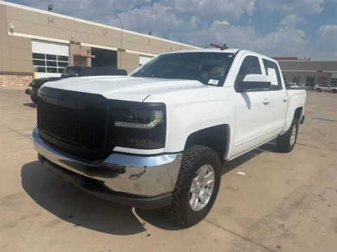 White 2018 Chevrolet Silverado 1500 LT for sale in Denton, TX