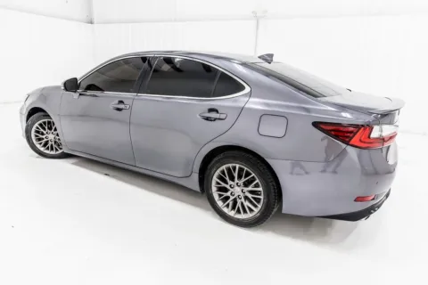 More photos of 2018 Lexus ES 350 at Sign It Drive It, TX