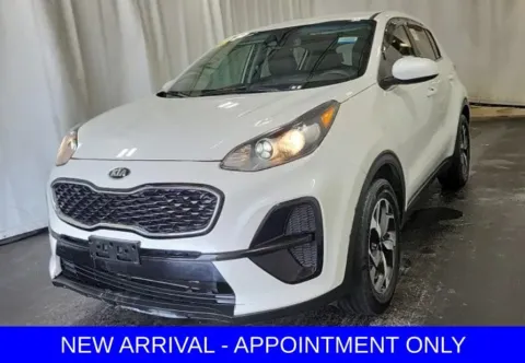 White 2022 Kia Sportage LX for sale in Denton, TX