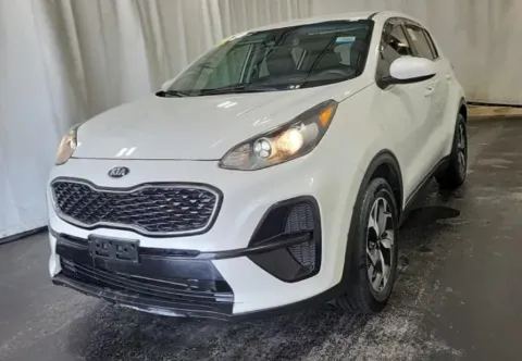 White 2022 Kia Sportage LX for sale in Denton, TX