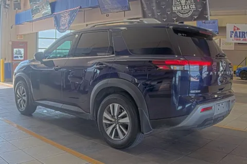More photos of 2022 Nissan Pathfinder SL at Sign It Drive It, TX