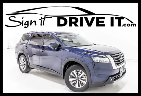 Blue 2022 Nissan Pathfinder SL for sale in Denton, TX