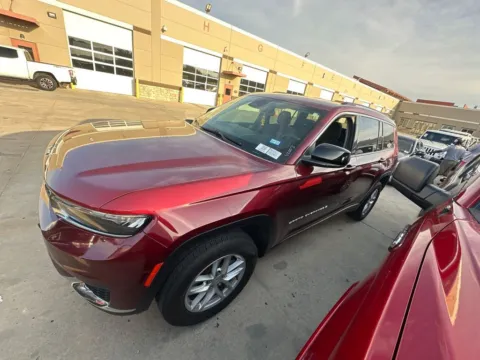 Red 2021 Jeep Grand Cherokee L Laredo for sale in Denton, TX