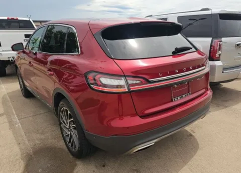 More photos of 2019 Lincoln Nautilus Reserve at Sign It Drive It, TX