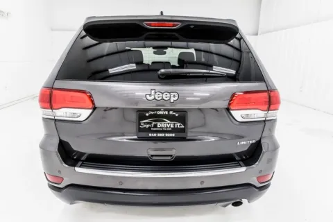 More photos of 2018 Jeep Grand Cherokee Limited at Sign It Drive It, TX