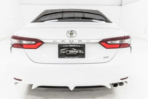 More photos of 2022 Toyota Camry SE at Sign It Drive It, TX