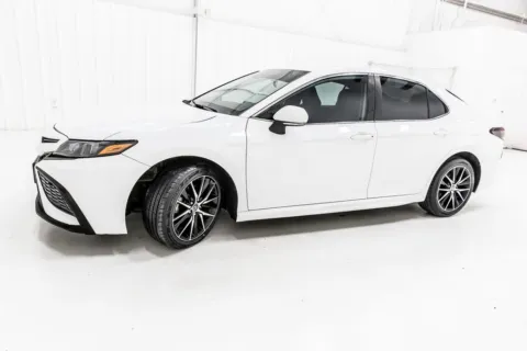 Another view of 2022 Toyota Camry SE for sale in Denton, TX at Sign It Drive It