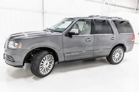 Another view of 2015 Lincoln Navigator for sale in Denton, TX at Sign It Drive It