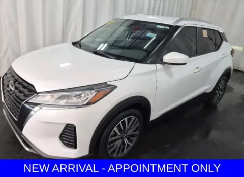 White 2023 Nissan Kicks SV for sale in Denton, TX