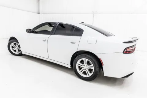 More photos of 2022 Dodge Charger SXT at Sign It Drive It, TX
