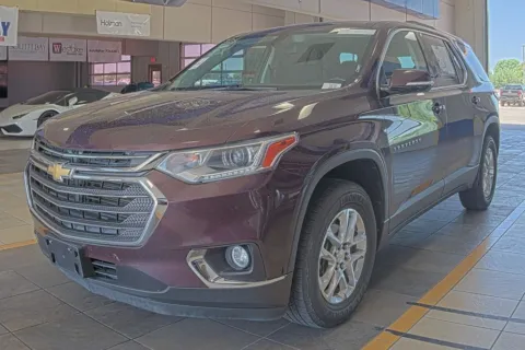 Black 2018 Chevrolet Traverse LT for sale in Denton, TX