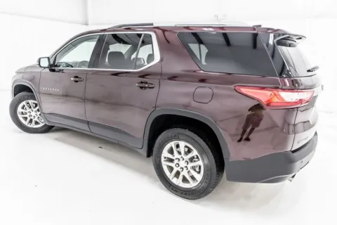 More photos of 2018 Chevrolet Traverse LT at Sign It Drive It, TX