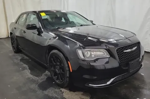 More photos of 2019 Chrysler 300 Touring at Sign It Drive It, TX