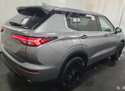 More photos of 2022 Mitsubishi Outlander Black Edition at Sign It Drive It, TX