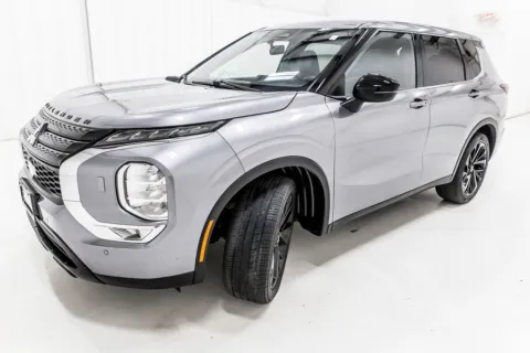Photos of 2022 Mitsubishi Outlander Black Edition for sale in Denton, TX at Sign It Drive It