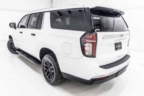 More photos of 2022 Chevrolet Suburban LT at Sign It Drive It, TX