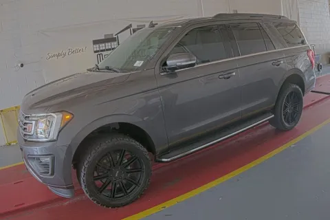 Gray 2019 Ford Expedition XLT for sale in Denton, TX