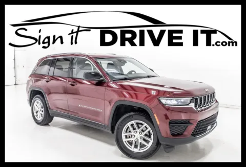 Red 2023 Jeep Grand Cherokee Laredo for sale in Denton, TX