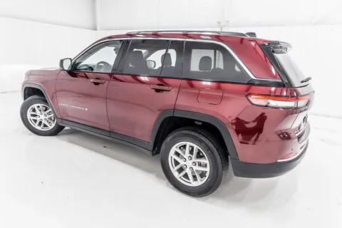 More photos of 2023 Jeep Grand Cherokee Laredo at Sign It Drive It, TX