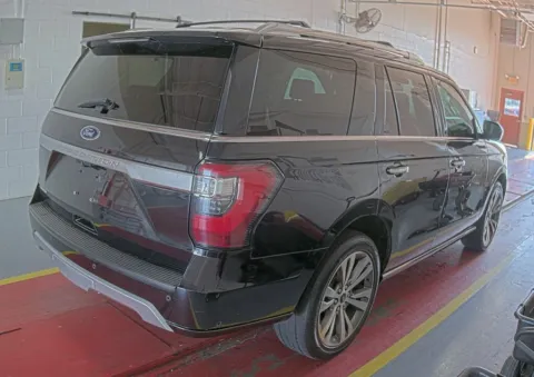 More photos of 2020 Ford Expedition Platinum at Sign It Drive It, TX