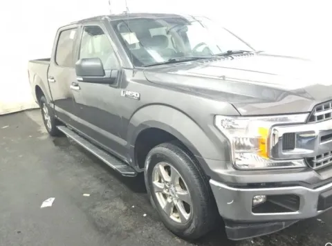 More photos of 2018 Ford F-150 XLT at Sign It Drive It, TX