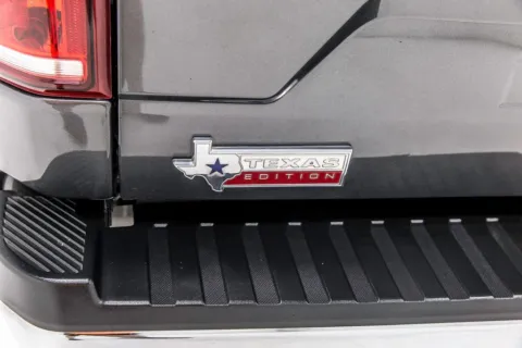 More photos of 2018 Ford F-150 XLT at Sign It Drive It, TX