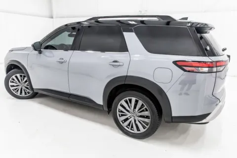 More photos of 2022 Nissan Pathfinder SL at Sign It Drive It, TX