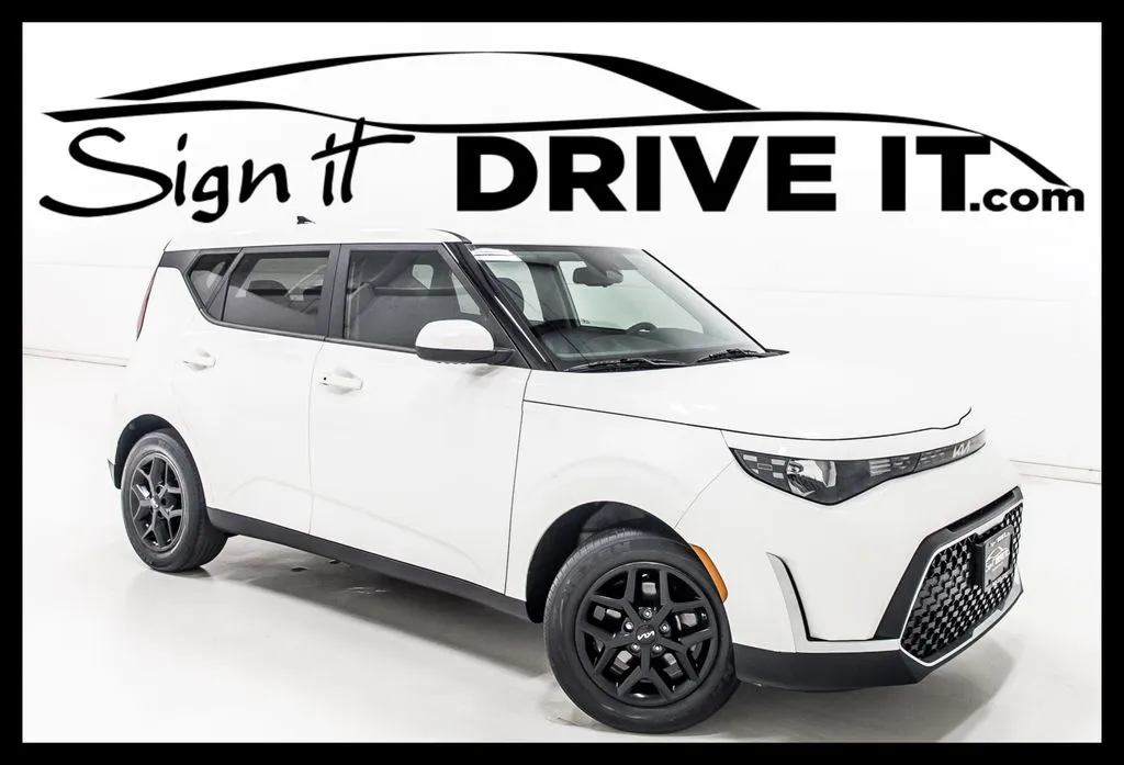 White 2023 Kia Soul S for sale in Denton, TX