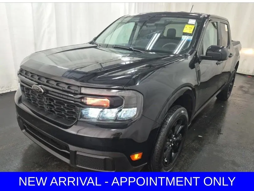 Black 2023 Ford Maverick XLT for sale in Denton, TX