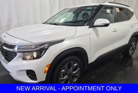 White 2024 Kia Seltos S for sale in Denton, TX