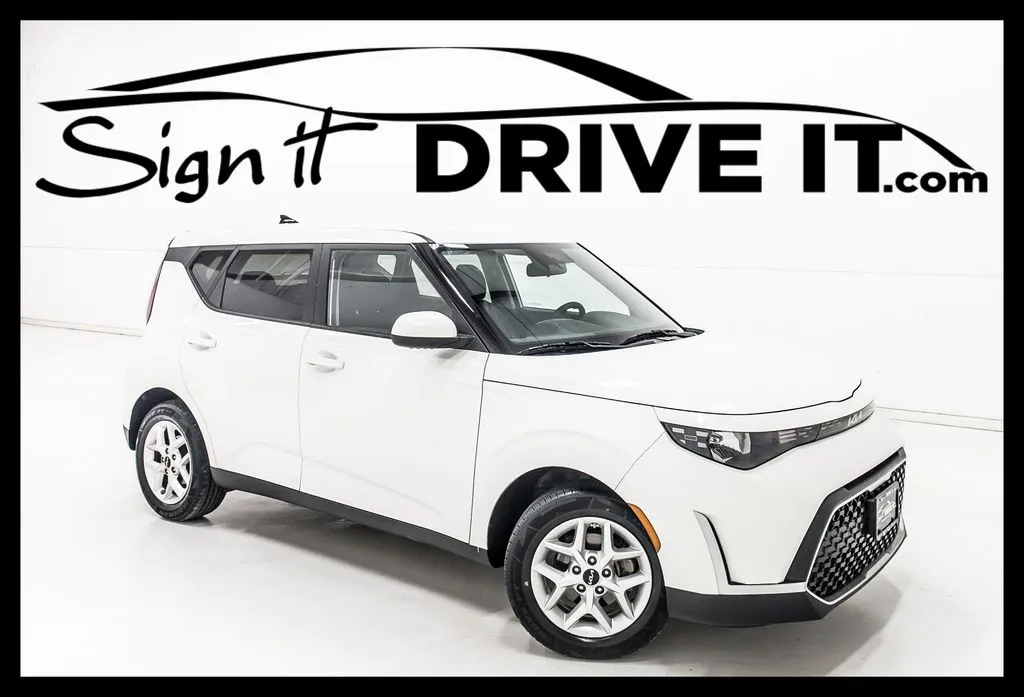 White 2024 Kia Soul LX for sale in Denton, TX