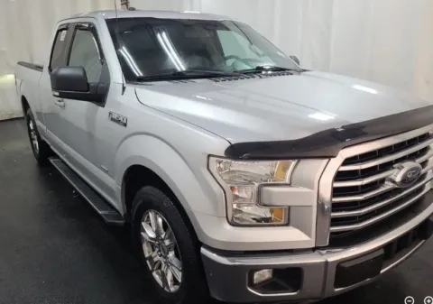 More photos of 2017 Ford F-150 XLT at Sign It Drive It, TX