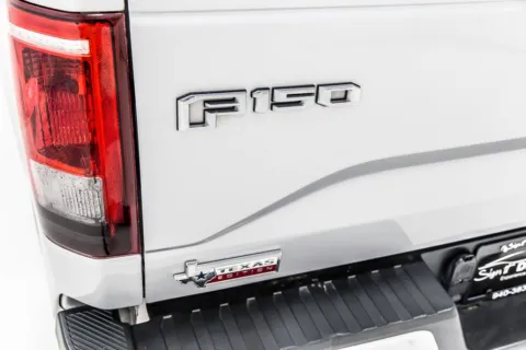 More photos of 2017 Ford F-150 XLT at Sign It Drive It, TX