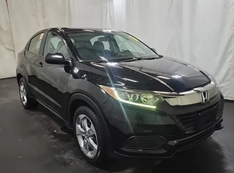 More photos of 2019 Honda HR-V LX at Sign It Drive It, TX