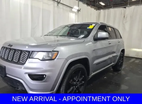 Silver 2018 Jeep Grand Cherokee Altitude for sale in Denton, TX
