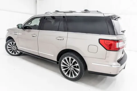 More photos of 2020 Lincoln Navigator Reserve at Sign It Drive It, TX