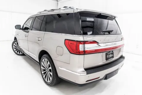 More photos of 2020 Lincoln Navigator Reserve at Sign It Drive It, TX