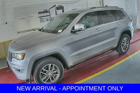 Silver 2018 Jeep Grand Cherokee Limited for sale in Denton, TX