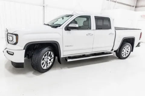 More photos of 2017 GMC Sierra 1500 Denali at Sign It Drive It, TX