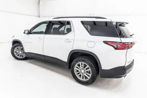 More photos of 2022 Chevrolet Traverse LT Leather at Sign It Drive It, TX